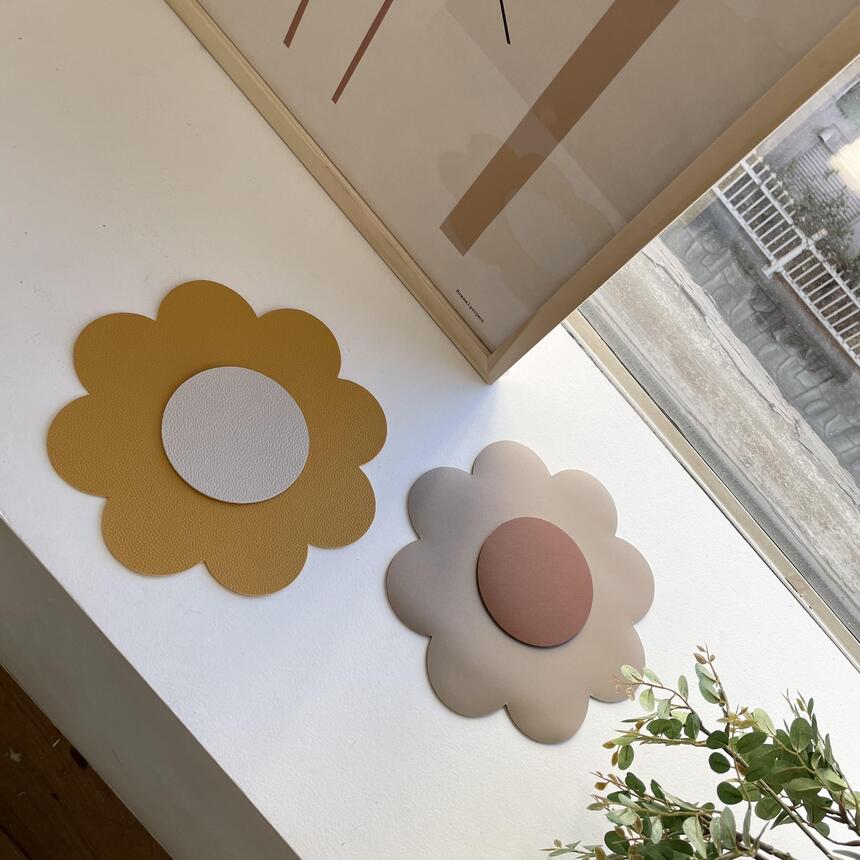 Hioz waterproof flower Table Mat