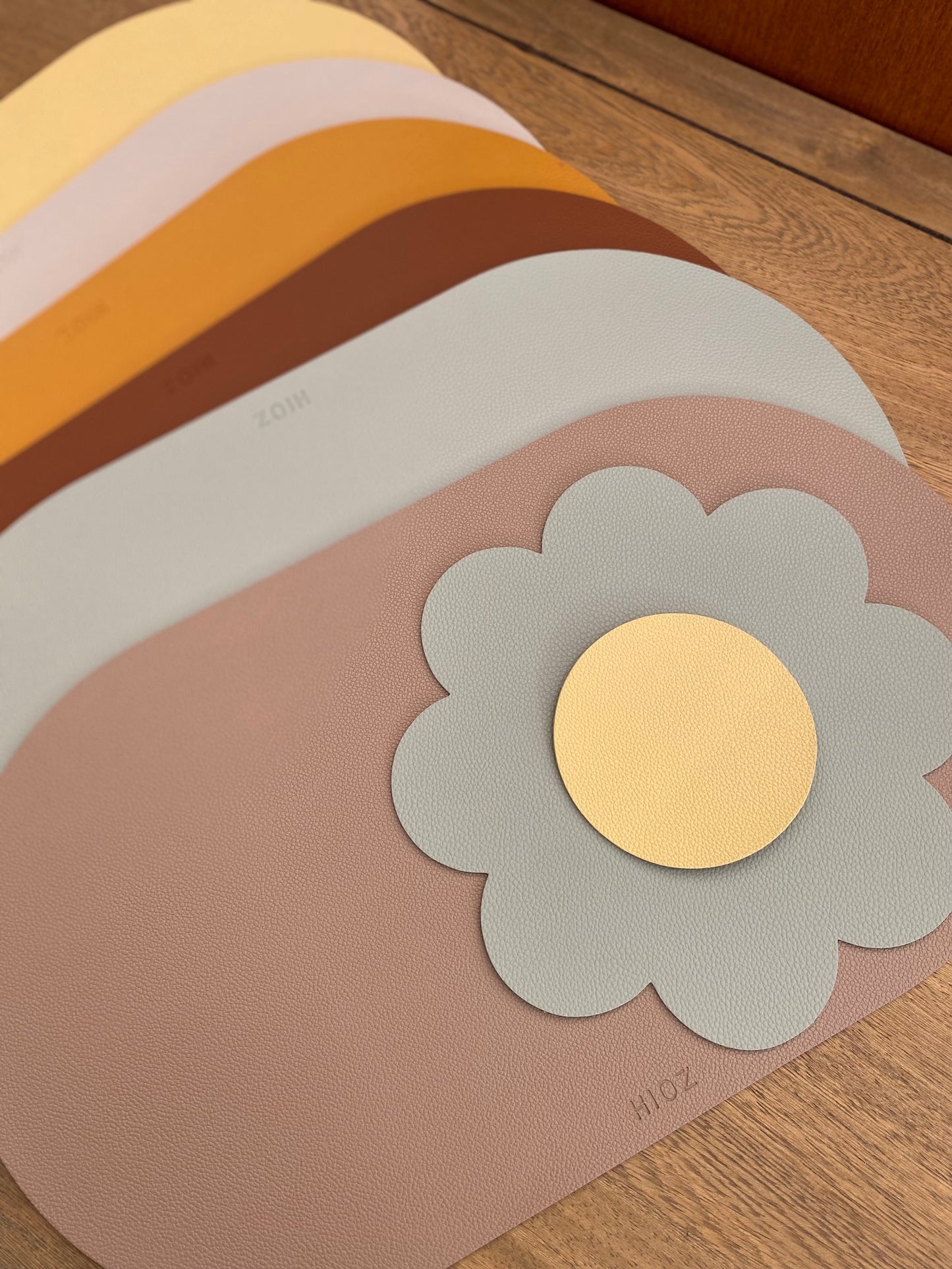 Hioz waterproof flower Table Mat