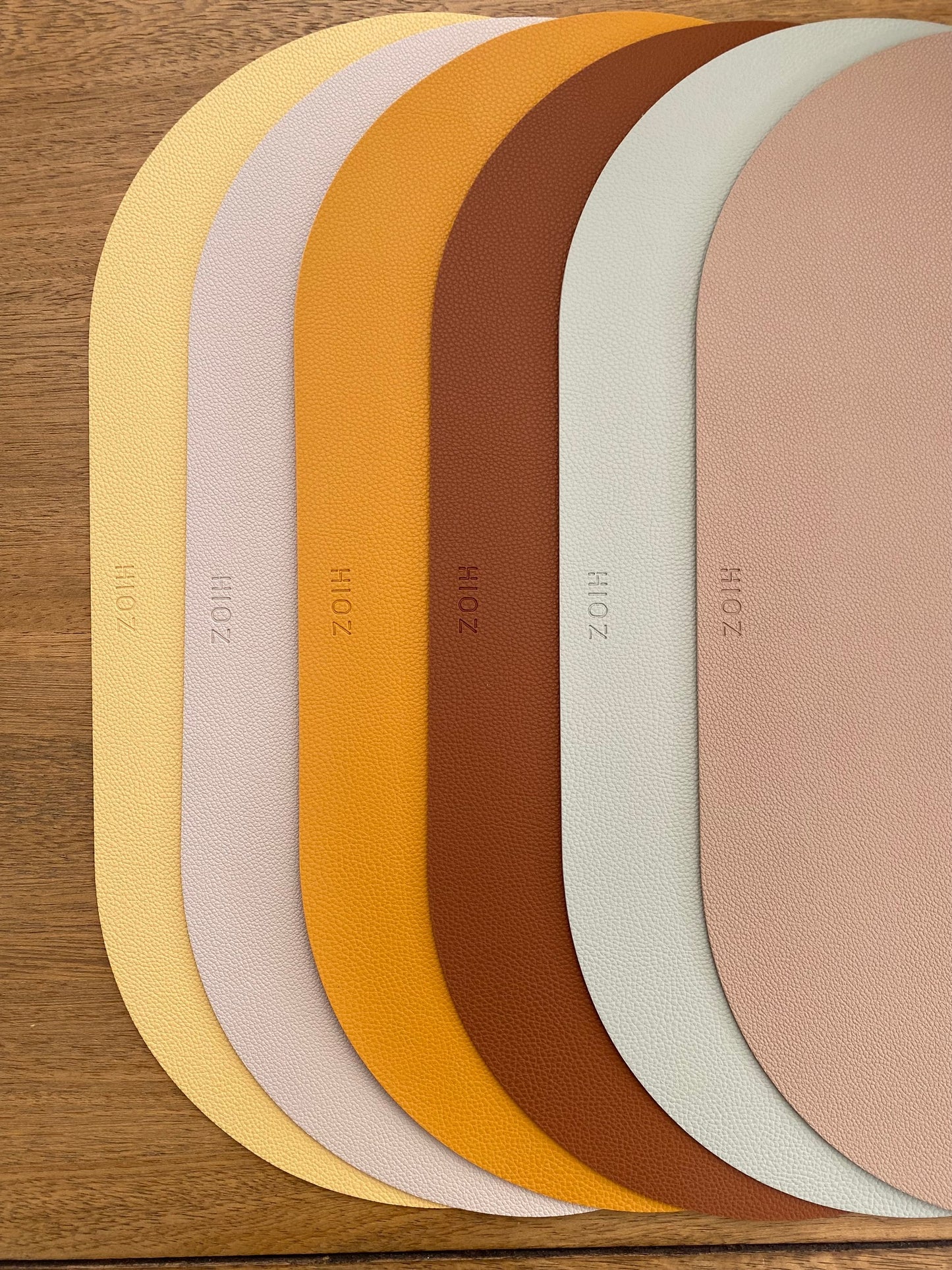 Hioz waterproof Table Mat
