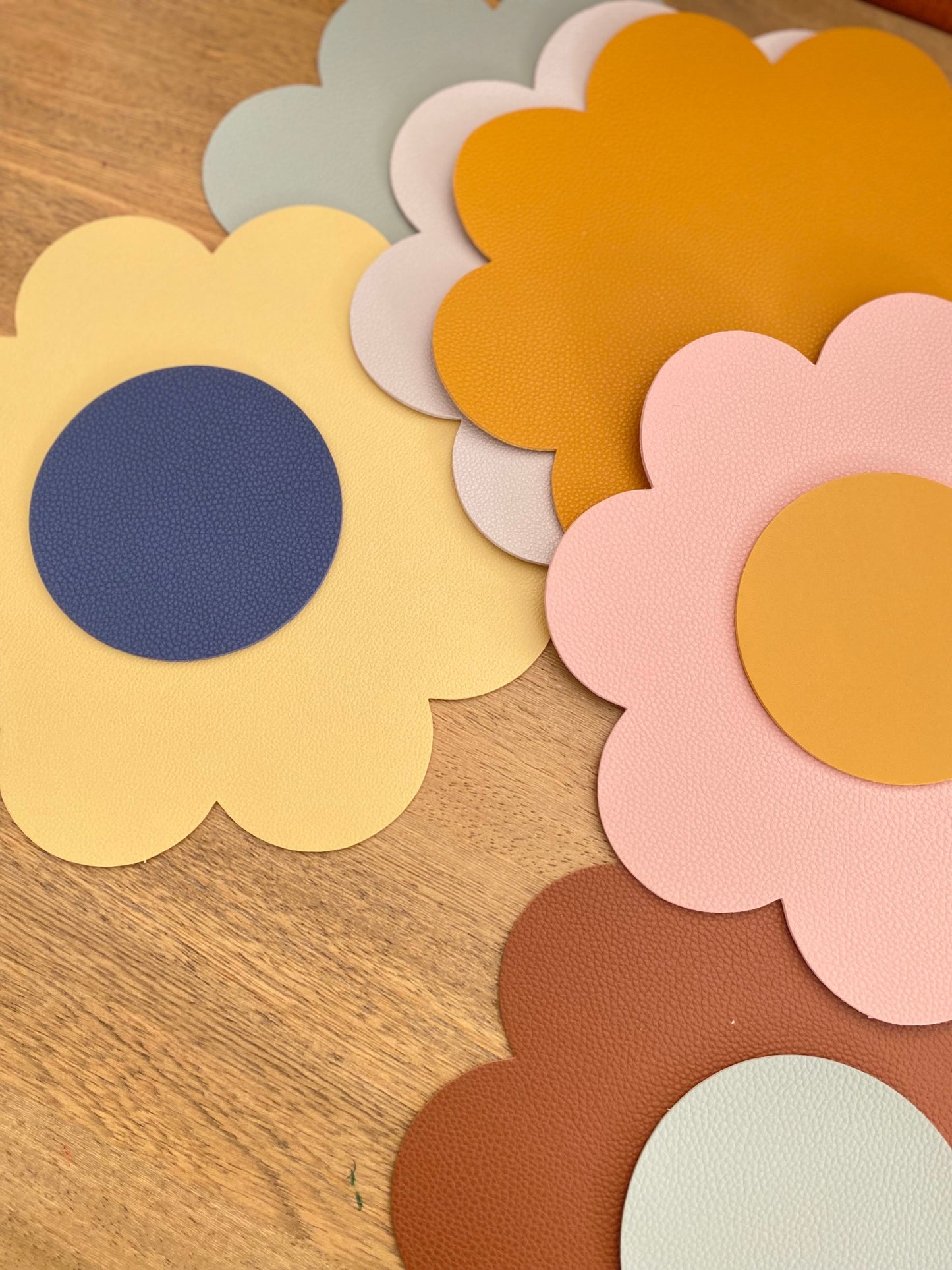 Hioz waterproof flower Table Mat