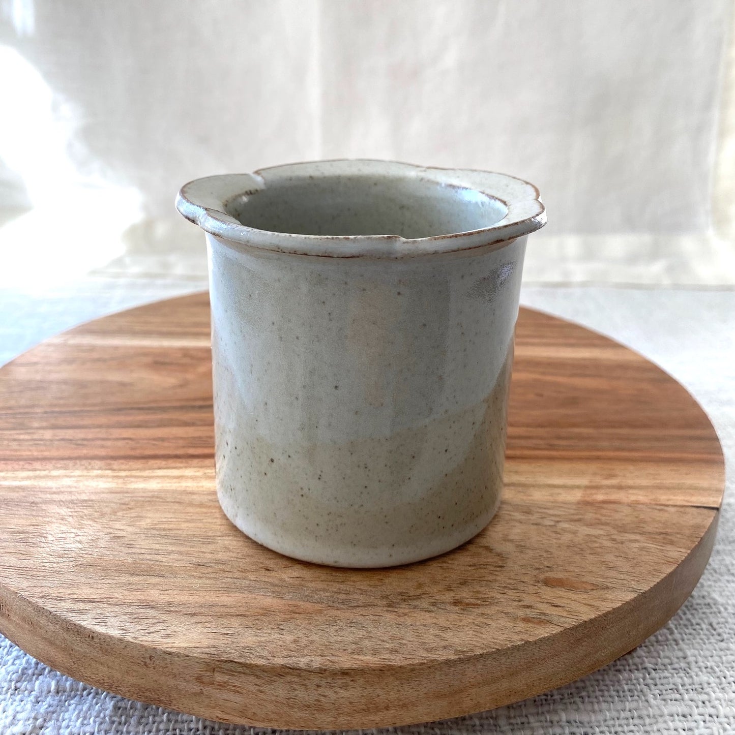 Cylinder flower bowl